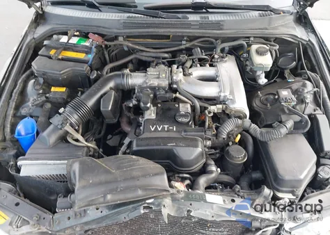 2001 Lexus Is 300 z USA, uszkodzony, nr VIN JTHBD182410003802